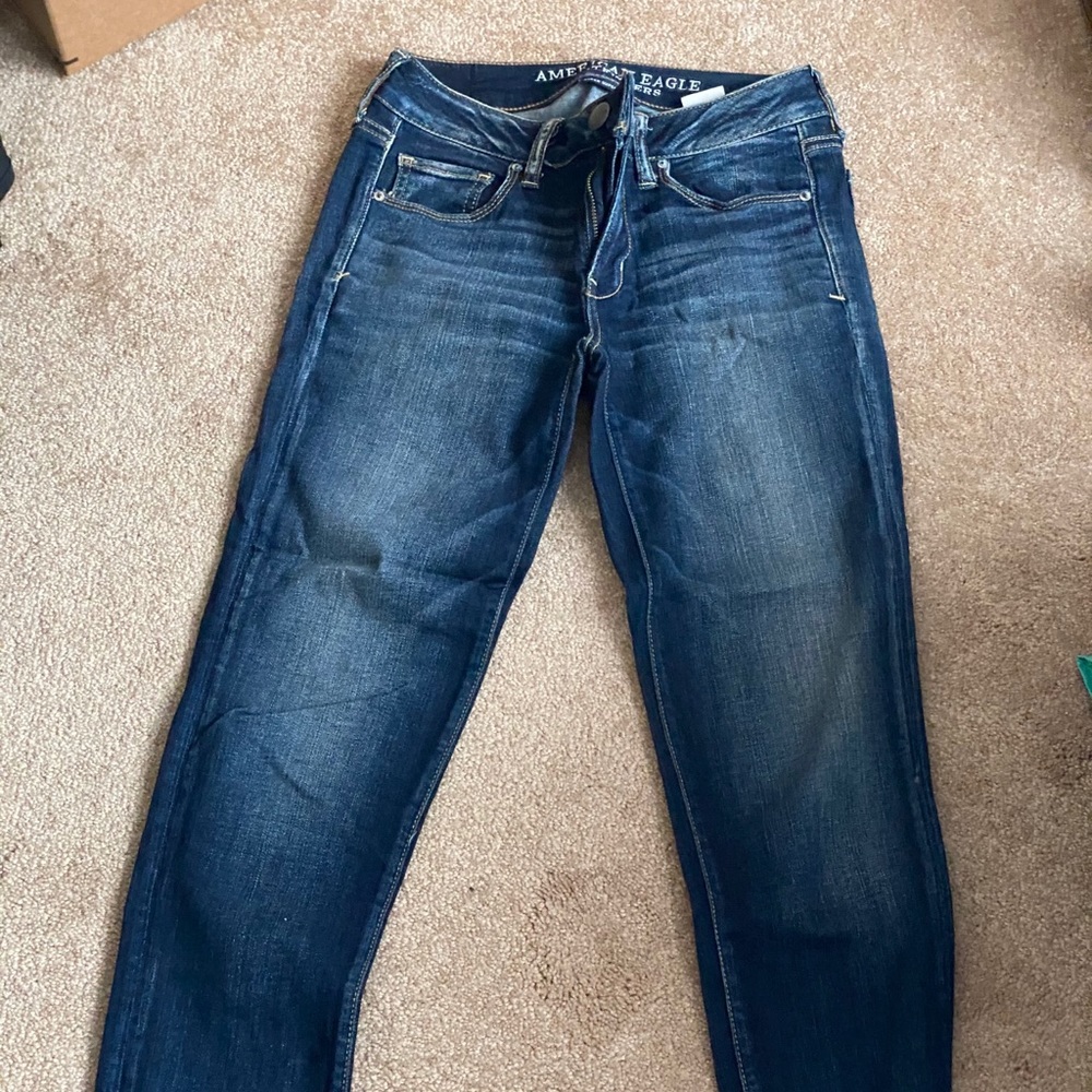 AE size 2 short super super stretch